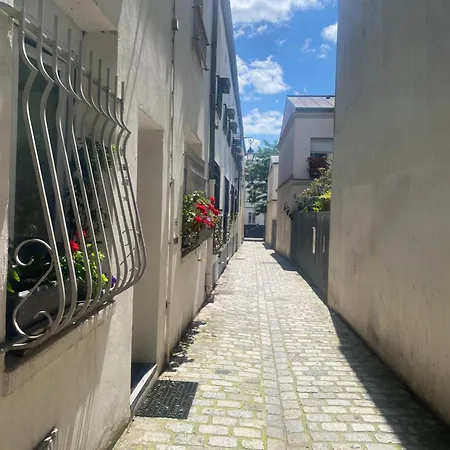 Apartment Impasse Des Souhaits - Ci - Maison De Charme Pour 4 Au Coeur Du 20eme *